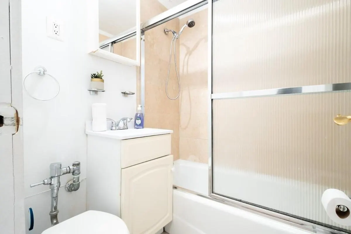 Apartment 350-Ga Spacious Studio Gramercy Sleeps 3 New York